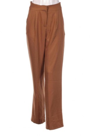 Дамски панталон Trendyol, Размер M, Цвят Бежов, Цена 12,18 лв.