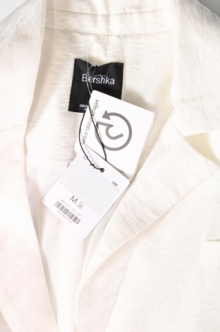Дамско сако Bershka, Размер M, Цвят Бял, Цена 41,08 лв.