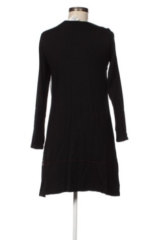Kleid La Mode Est A Vous, Größe XS, Farbe Schwarz, Preis 4,74 €