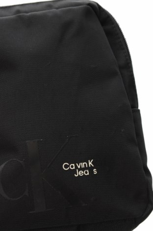 Kabelka  Calvin Klein Jeans, Farba Čierna, Cena  32,95 €