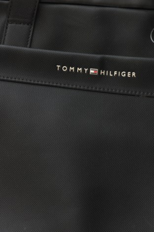 Чанта за лаптоп Tommy Hilfiger, Цвят Черен, Цена 209,99 лв.