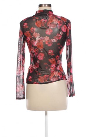 Damen Shirt, Größe M, Farbe Mehrfarbig, Preis 3,99 €