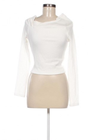 Γυναικεία μπλούζα Bershka, Μέγεθος L, Χρώμα Λευκό, Τιμή 7,19 €