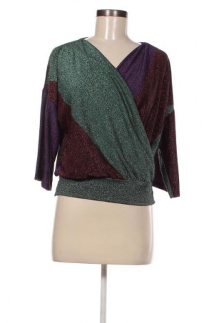 Γυναικεία μπλούζα Plums, Μέγεθος M, Χρώμα Πολύχρωμο, Τιμή 6,75 €