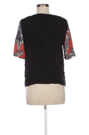 Damen Shirt Reserved, Größe M, Farbe Mehrfarbig, Preis 3,99 €