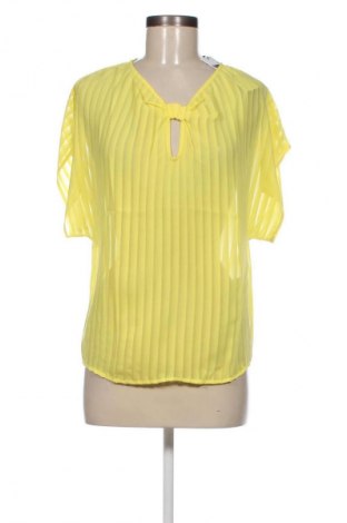 Damen Shirt Sisley, Größe S, Farbe Gelb, Preis € 11,49