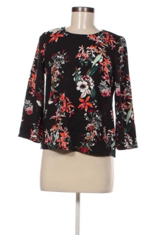 Γυναικεία μπλούζα Vero Moda, Μέγεθος XS, Χρώμα Πολύχρωμο, Τιμή 4,33 €