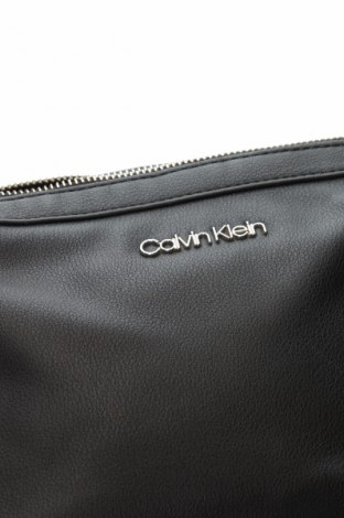 Damska torebka Calvin Klein, Kolor Czarny, Cena 385,49 zł