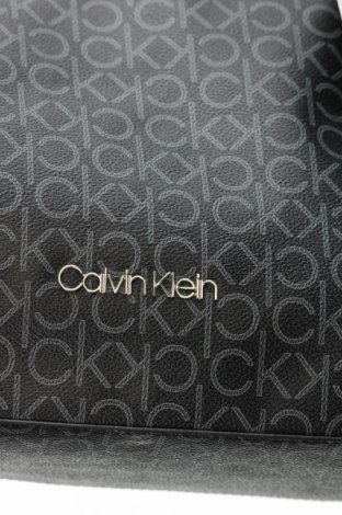 Női táska Calvin Klein, Szín Fekete, Ár 55 349 Ft