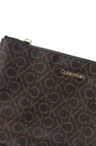 Damentasche Calvin Klein, Farbe Mehrfarbig, Preis € 53,49