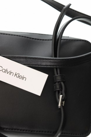 Damentasche Calvin Klein, Farbe Schwarz, Preis 77,99 €