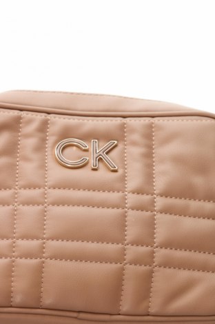 Dámská kabelka  Calvin Klein, Barva Hnědá, Cena  2 089,00 Kč