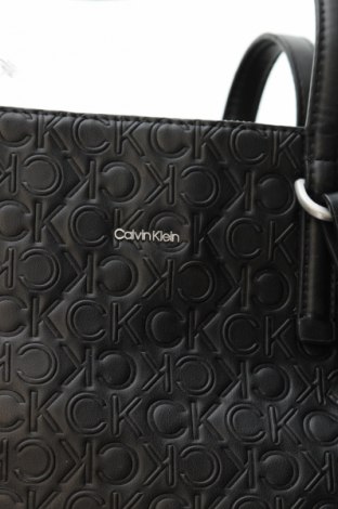 Γυναικεία τσάντα Calvin Klein, Χρώμα Μαύρο, Τιμή 69,79 €