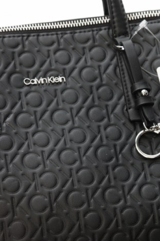 Damska torebka Calvin Klein, Kolor Czarny, Cena 697,49 zł