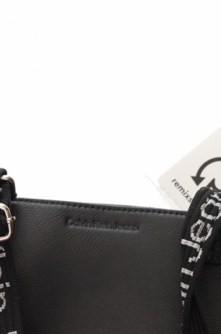 Geantă de femei Calvin Klein, Culoare Negru, Preț 367,99 Lei