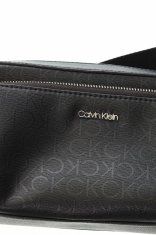 Damentasche Calvin Klein Jeans, Farbe Schwarz, Preis 53,99 €