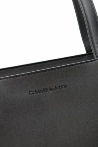 Γυναικεία τσάντα Calvin Klein Jeans, Χρώμα Μαύρο, Τιμή 92,99 €