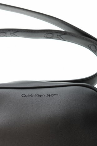 Γυναικεία τσάντα Calvin Klein Jeans, Χρώμα Μαύρο, Τιμή 55,99 €