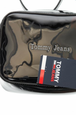 Дамска чанта Tommy Jeans, Цвят Черен, Цена 151,99 лв.