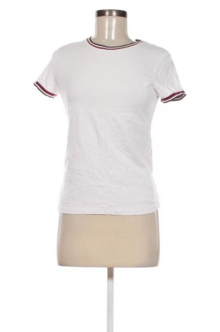 Дамска тениска Fb Sister, Размер S, Цвят Бял, Цена 7,80 лв.