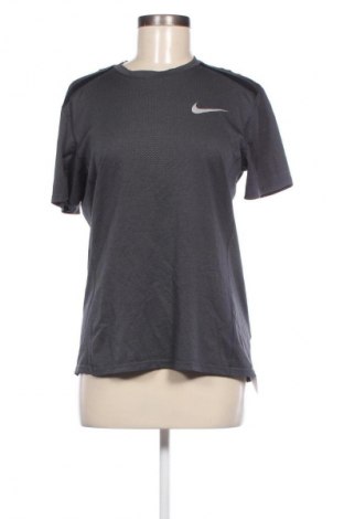 Tricou de femei Nike, Mărime M, Culoare Gri, Preț 79,94 Lei