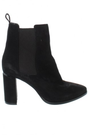 Botine de damă Calvin Klein, Mărime 39, Culoare Negru, Preț 361,99 Lei