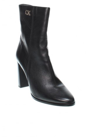 Botine de damă Calvin Klein, Mărime 40, Culoare Negru, Preț 1.032,99 Lei