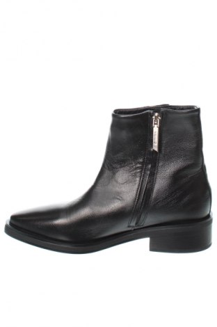 Damen Stiefeletten Calvin Klein, Größe 40, Farbe Schwarz, Preis € 218,79