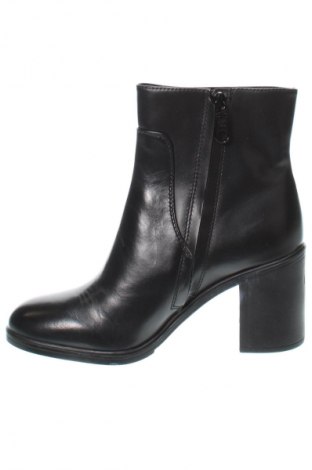 Botine de damă Calvin Klein Jeans, Mărime 39, Culoare Negru, Preț 485,99 Lei