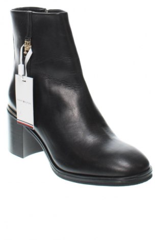 Botine de damă Tommy Hilfiger, Mărime 40, Culoare Negru, Preț 688,99 Lei