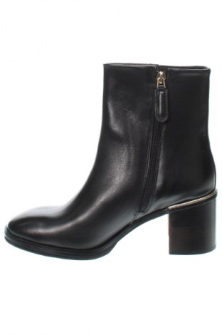 Botine de damă Tommy Hilfiger, Mărime 39, Culoare Negru, Preț 885,99 Lei