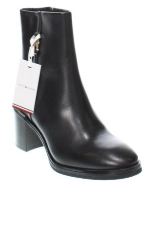 Botine de damă Tommy Hilfiger, Mărime 37, Culoare Negru, Preț 688,99 Lei