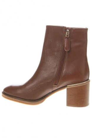 Botine de damă Tommy Hilfiger, Mărime 38, Culoare Maro, Preț 485,99 Lei