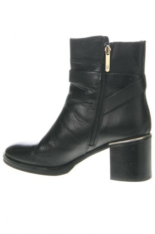 Botine de damă Tommy Hilfiger, Mărime 38, Culoare Negru, Preț 485,99 Lei