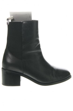 Botine de damă Tommy Hilfiger, Mărime 39, Culoare Negru, Preț 445,99 Lei