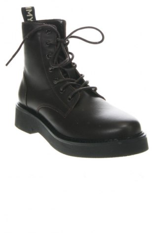 Botine de damă Tommy Jeans, Mărime 39, Culoare Maro, Preț 324,99 Lei