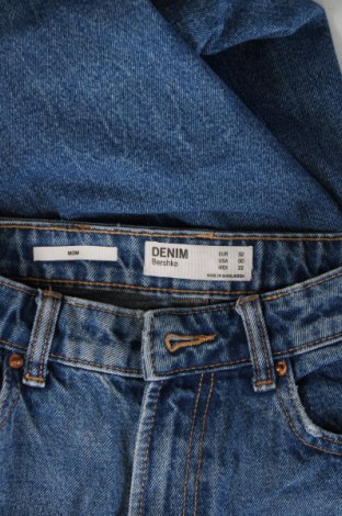 Γυναικείο Τζίν Bershka, Μέγεθος XS, Χρώμα Μπλέ, Τιμή 6,99 €