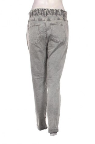 Damen Jeans Bershka, Größe S, Farbe Grau, Preis € 6,99