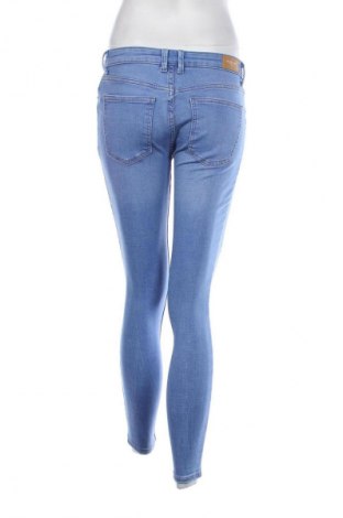 Damskie jeansy Bershka, Rozmiar S, Kolor Niebieski, Cena 34,99 zł