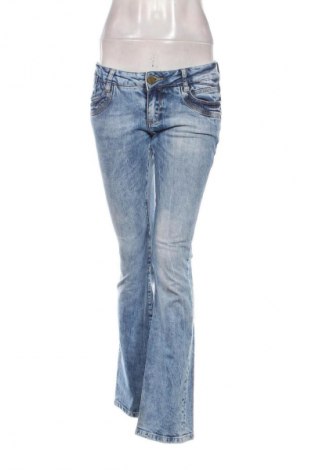Dámske džínsy  Cross, Veľkosť M, Farba Modrá, Cena  13,65 €