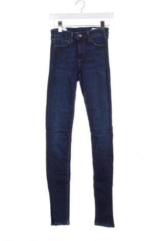 Γυναικείο Τζίν Cross Jeans, Μέγεθος S, Χρώμα Μπλέ, Τιμή 3,99 €