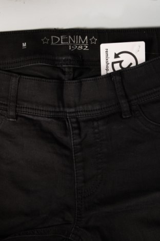 Blugi de femei Denim 1982, Mărime M, Culoare Negru, Preț 20,99 Lei