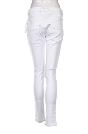 Damen Jeans Gang, Größe L, Farbe Weiß, Preis € 13,99