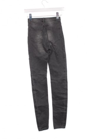 Damskie jeansy H&M, Rozmiar XXS, Kolor Szary, Cena 21,99 zł