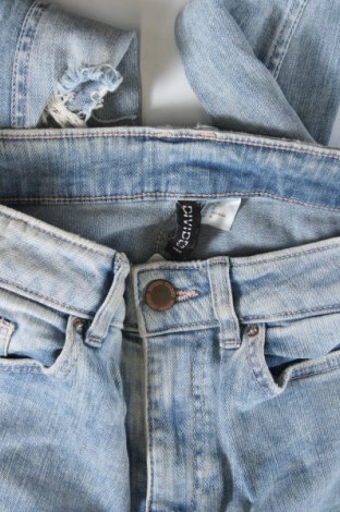 Damskie jeansy H&M Divided, Rozmiar XS, Kolor Niebieski, Cena 25,99 zł