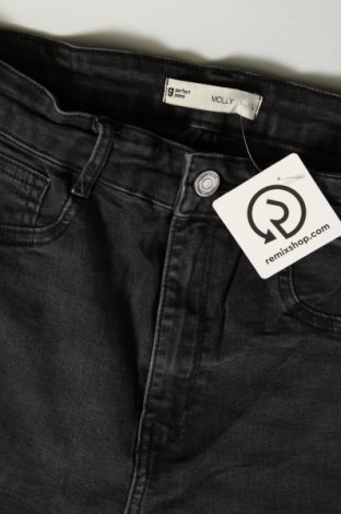 Női farmernadrág Perfect Jeans By Gina Tricot, Méret M, Szín Fekete, Ár 2 349 Ft