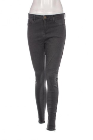 Damen Jeans River Island, Größe M, Farbe Grau, Preis 6,49 €