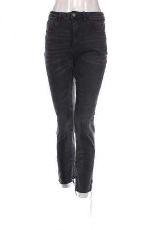 Damen Jeans Stradivarius, Größe M, Farbe Schwarz, Preis 20,18 €