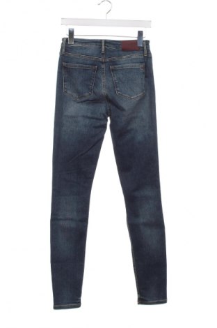 Dámske džínsy  Tommy Hilfiger, Veľkosť XS, Farba Modrá, Cena  51,45 €