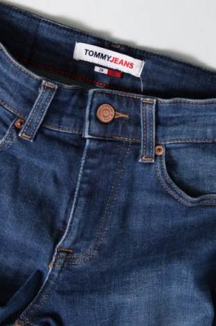 Damskie jeansy Tommy Jeans, Rozmiar M, Kolor Niebieski, Cena 203,99 zł